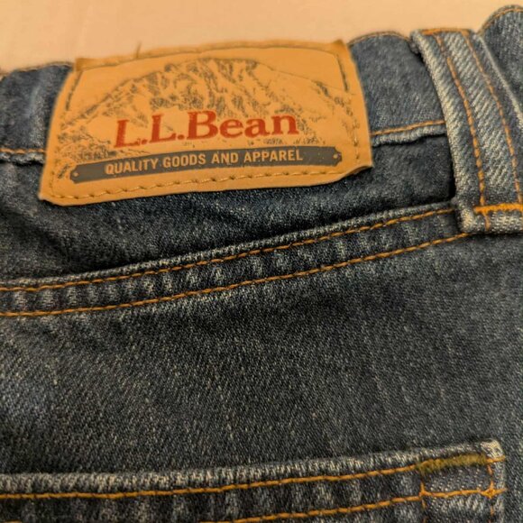 L.L. Bean's Mens 42x 34 Standard Fit 5 Pocket Dark Wash Denim Jeans - Picture 12 of 14